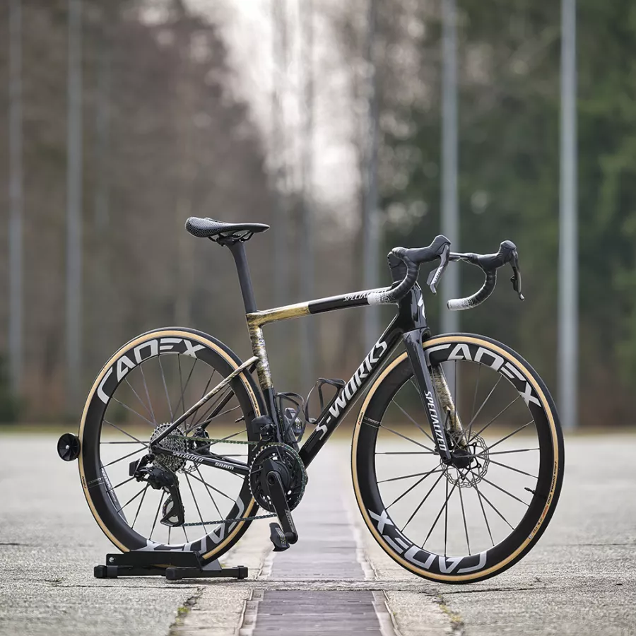 Présentation d’un vélo de route customisé sur mesure